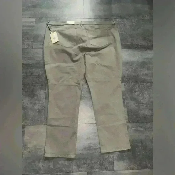 NYDJ Sheri Slim Jean Saddlewood Size - Picture 4 of 8